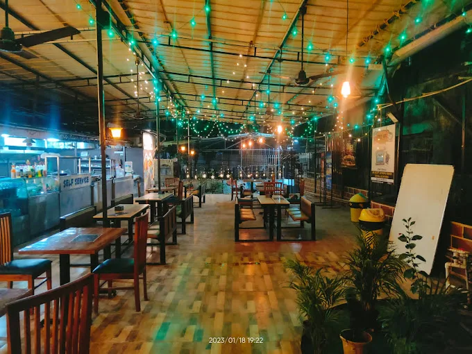 Lakewoods Cafe — view 8