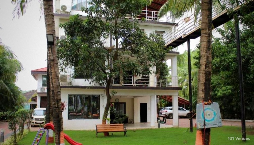Waterslide 10BHK villa in wada with pool — image 1 of 5