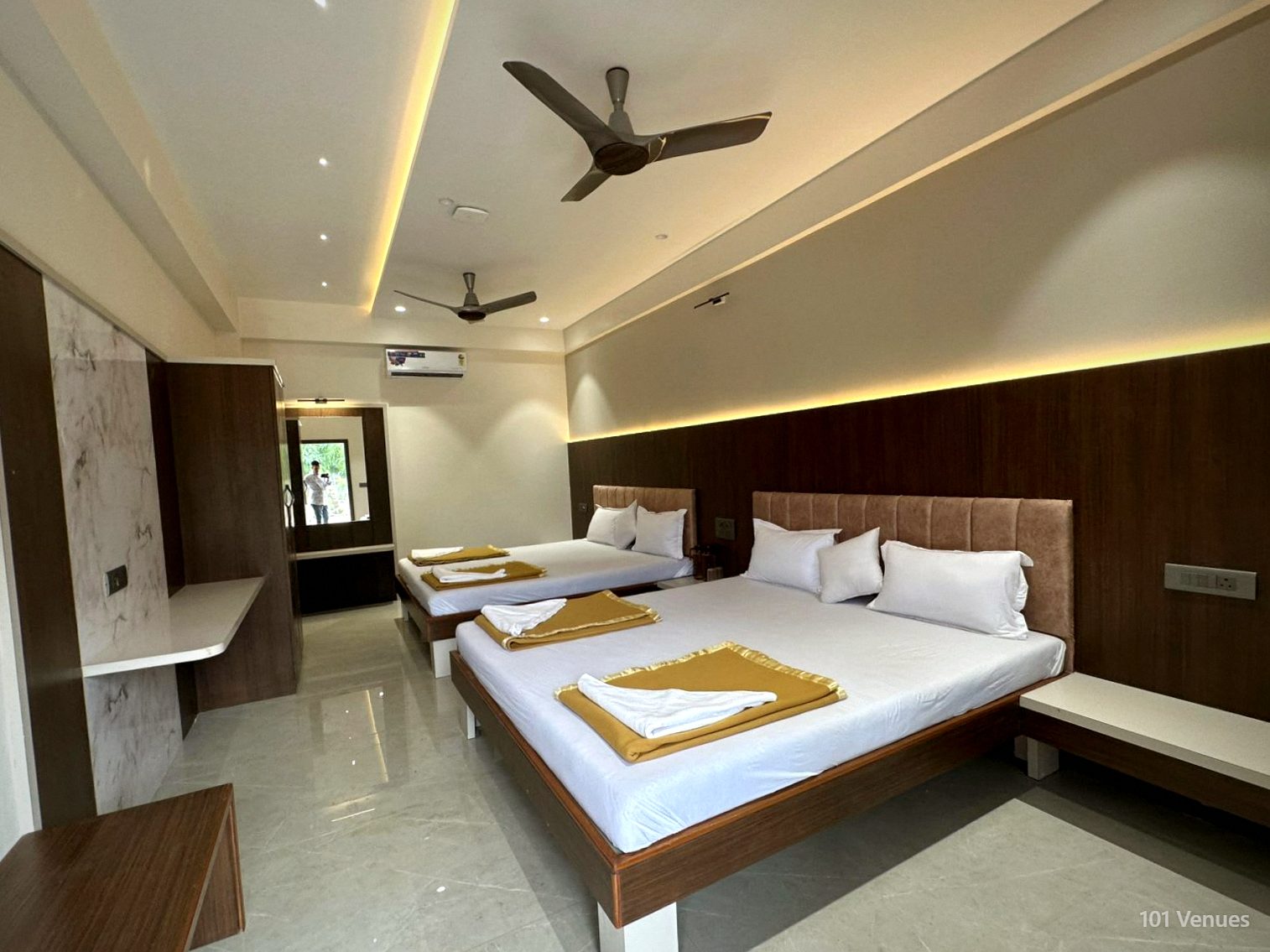 We 10BHK, Wada — image 2 of 5