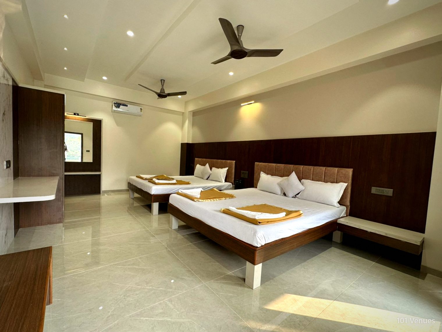We 10BHK, Wada — image 4 of 5