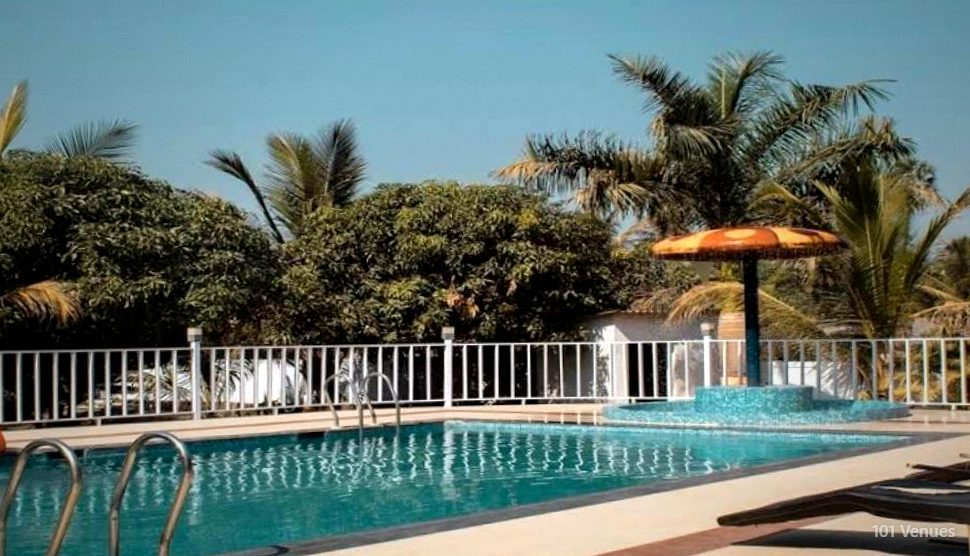 Waterslide 10BHK villa in wada with pool — image 3 of 5