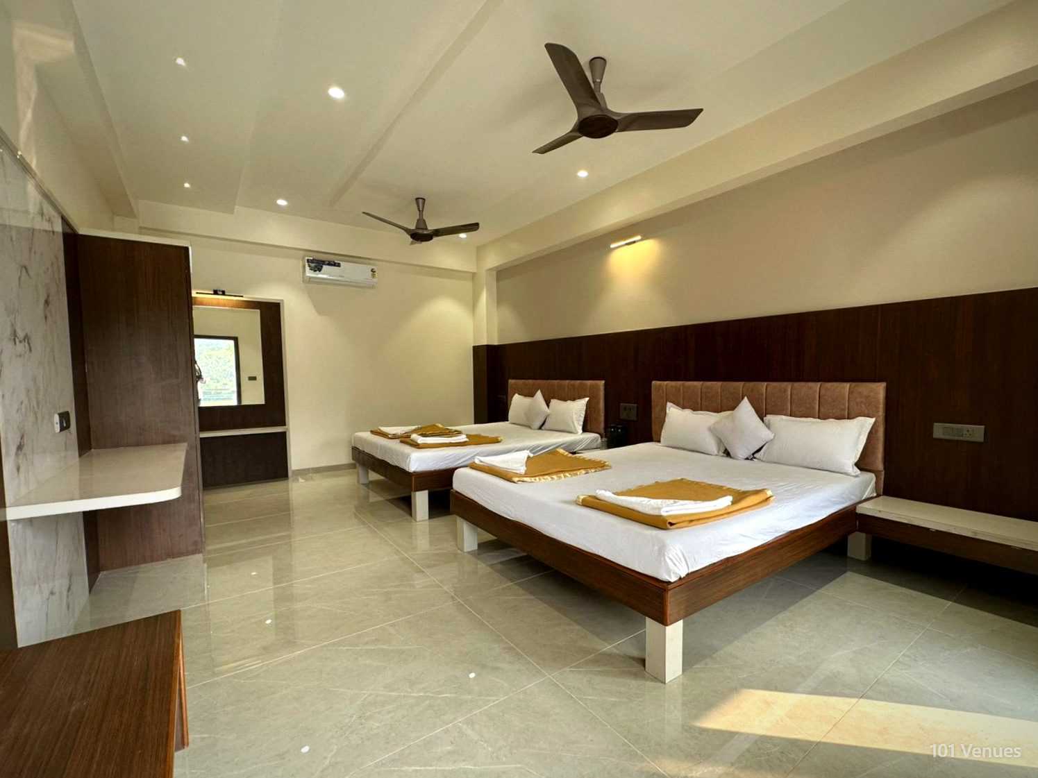 We 10BHK, Wada — image 5 of 5